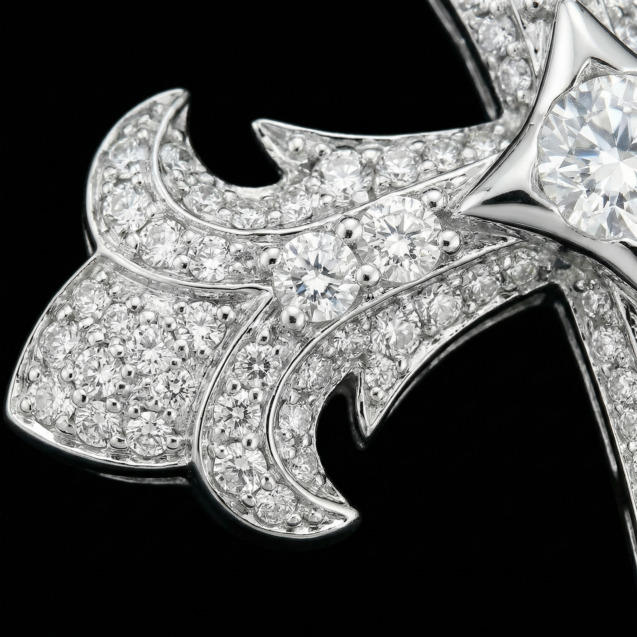 Royal Fleur Cross Pendant