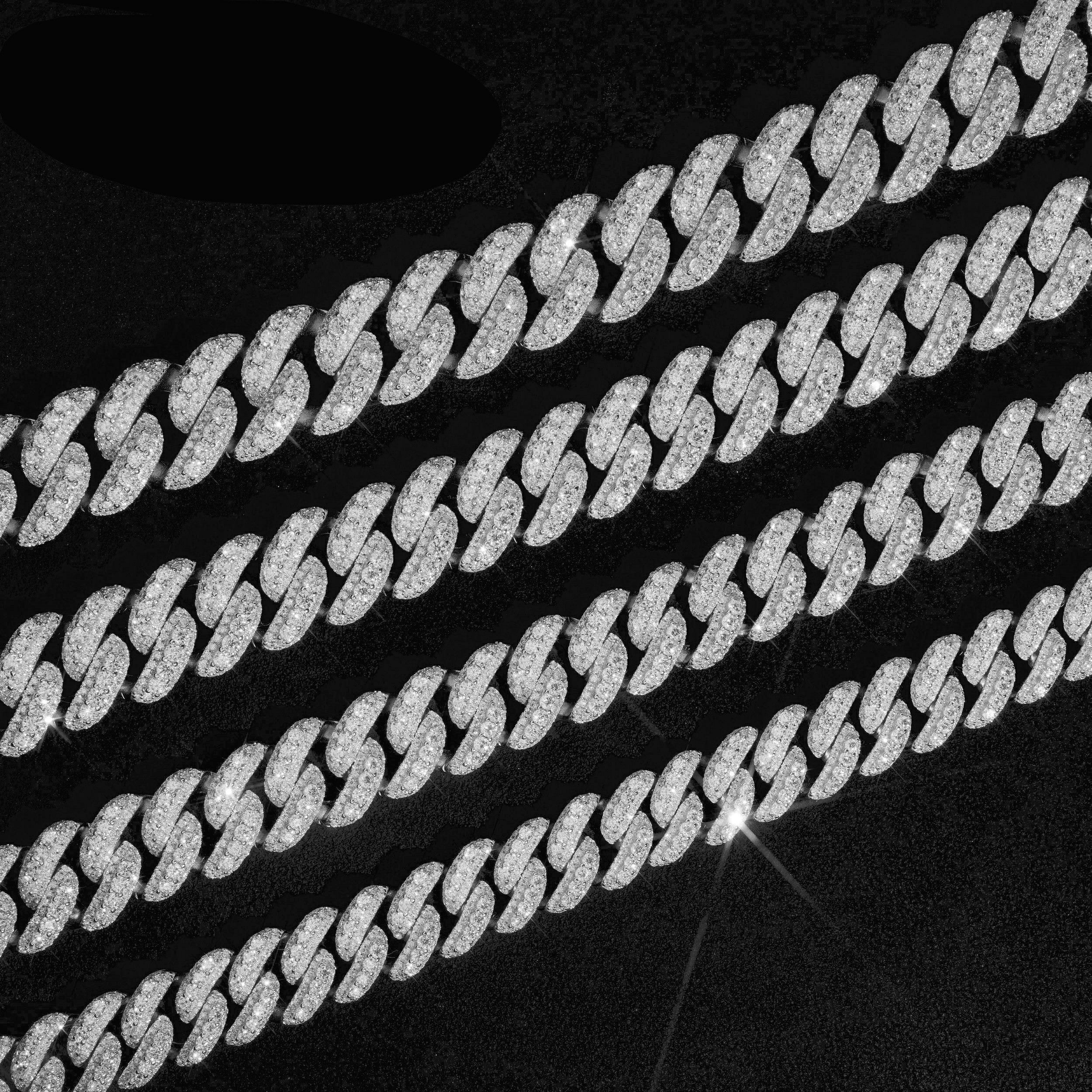 Collier et bracelet à maillons byzantins glacés de 18 mm