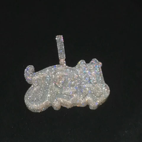 Pendentif personnalisé en or rose glacé avec nom en gras