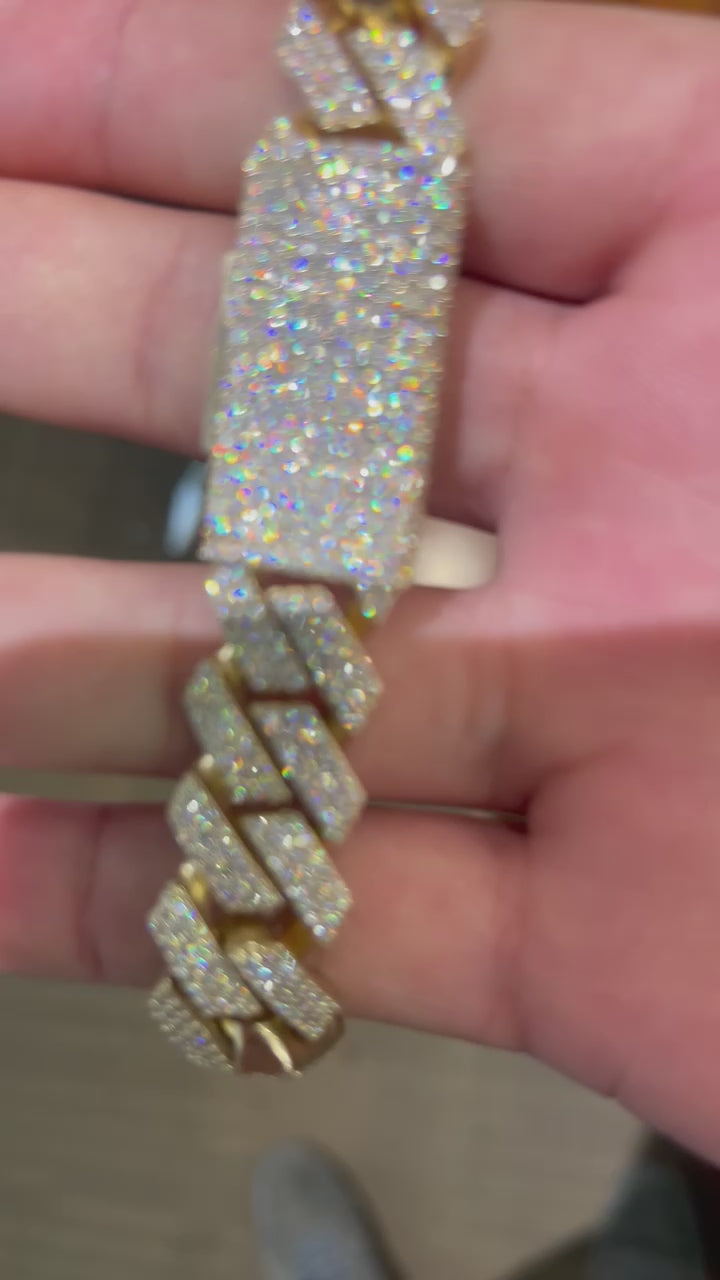 Chaîne à maillons cubains lourds en or jaune glacé de 16 mm