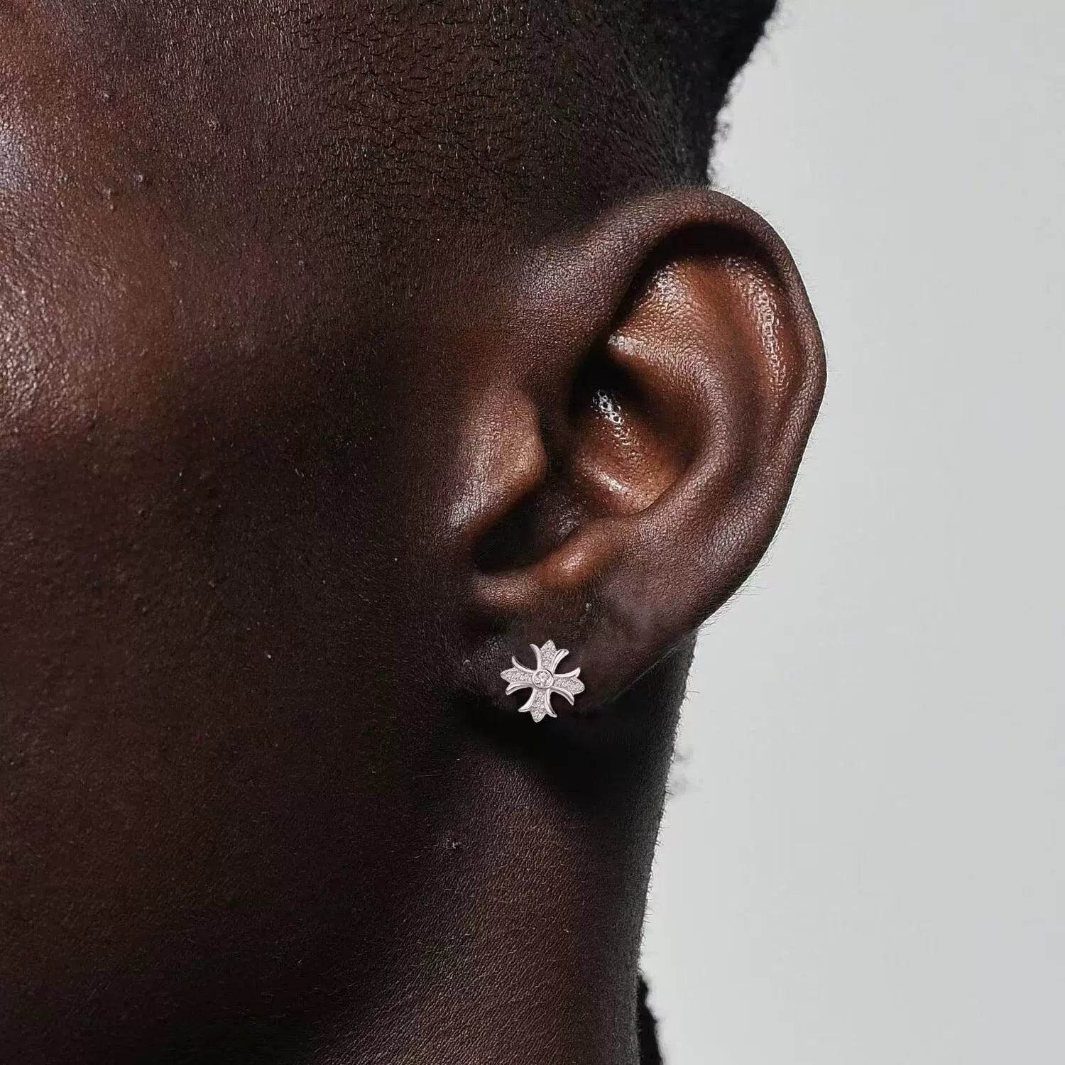 S925 VVS Moissanite Catholic Cross Stud Earrings