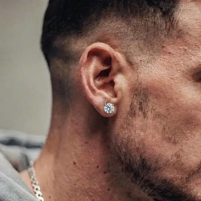 VVS Diamond Stud Earrings – Crown-Set (Pair)