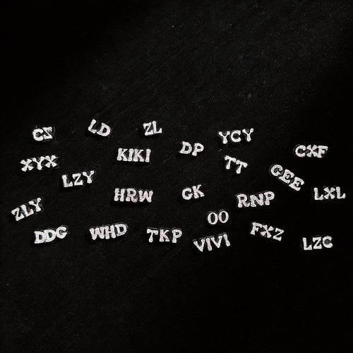 Colgante con número personalizado helado y diamantes blancos y negros 