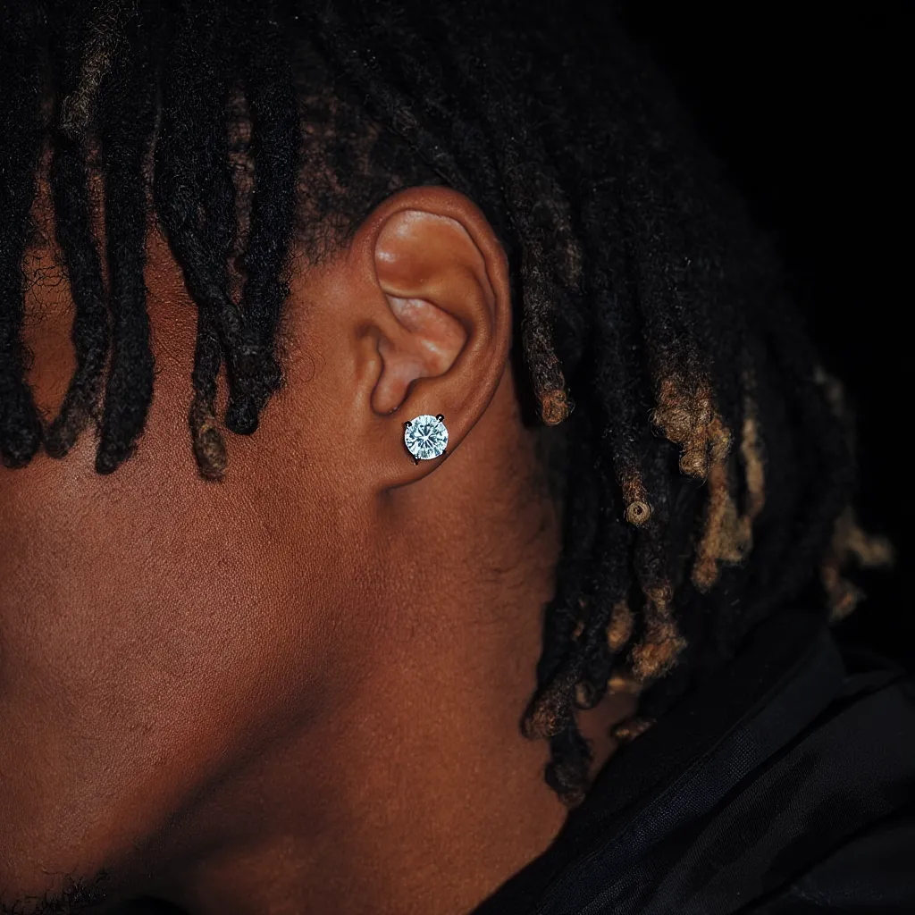 VVS Diamond Stud Earrings – Crown-Set (Pair)