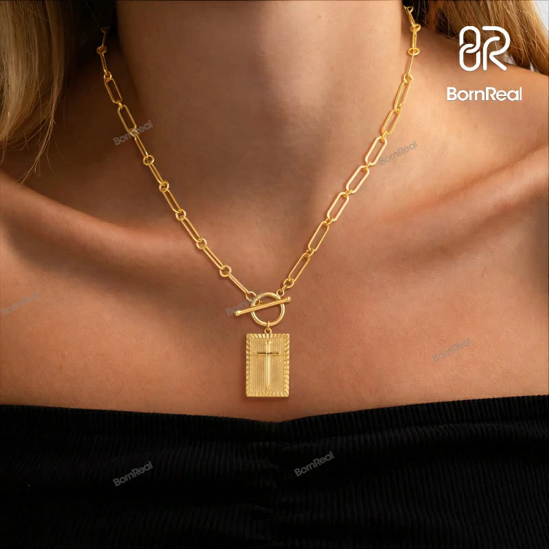 Colgante inicial personalizado de plata con letra R helada 