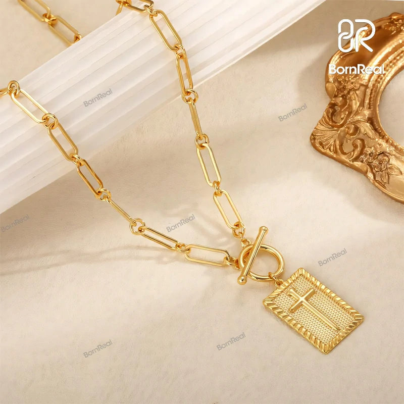 Colgante inicial personalizado de plata con letra R helada 