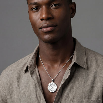 Pendentif personnalisé en forme de cercle glacé taille baguette en pierre noire et blanche