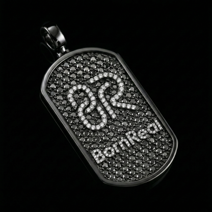 Colgante circular personalizado con corte baguette helado en piedra blanca y negra