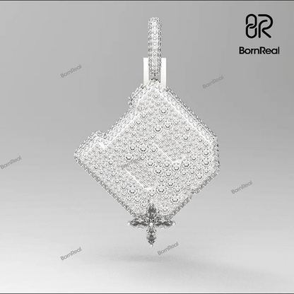 Colgante inicial personalizado de plata con letra R helada 