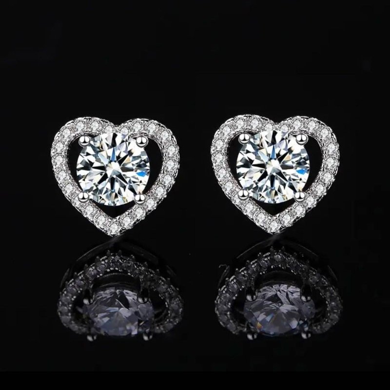 Moissanite Stud Earring Halo Heart