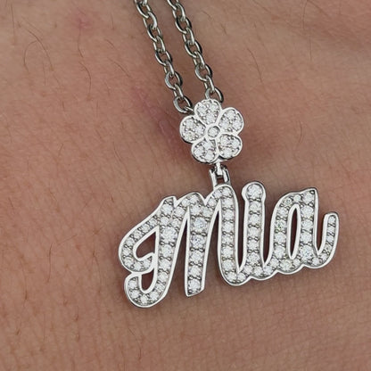 Colgante con nombre personalizado en cursiva de plata 925 con hielo